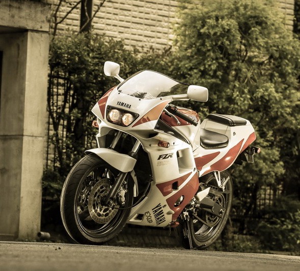 銘機列傳】兩萬轉無窮魅力Yamaha FZR250R 3LN5-兩輪誌